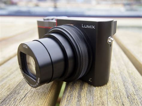 The ZS200 measures 4. . Lumix zs100 review